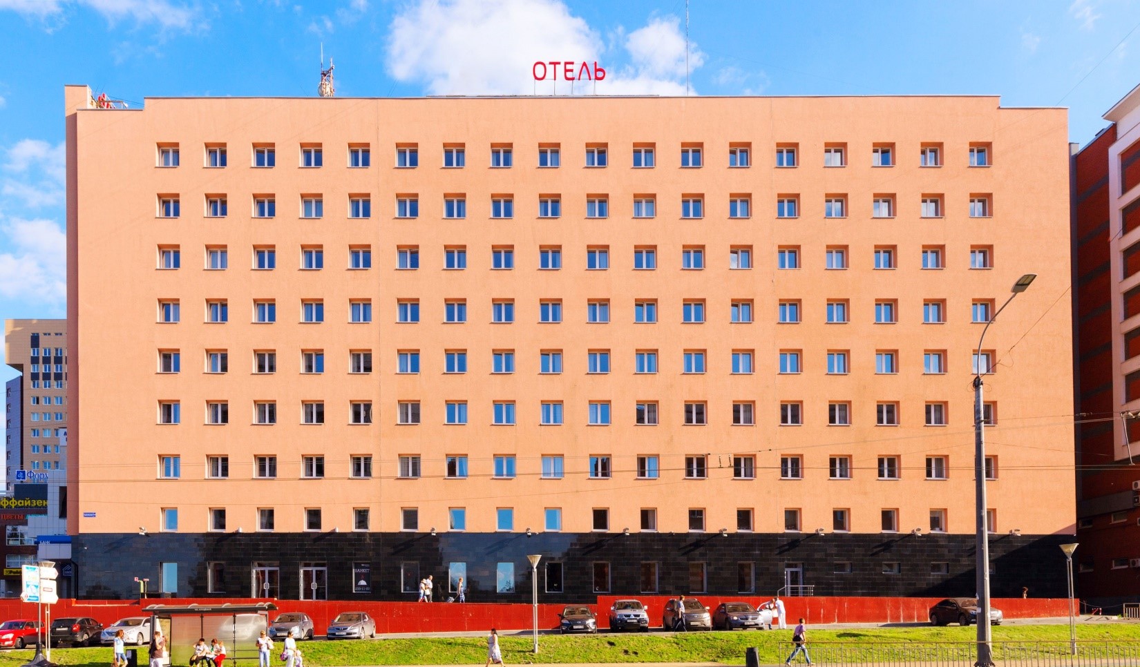 Отель РЭДДИ